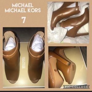 Michael Kors Lawson Leather Booties Sz 7
